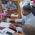 Debate por presuntas “botellas” provoca fuerte discusión entre vocal y directora de Hato Damas